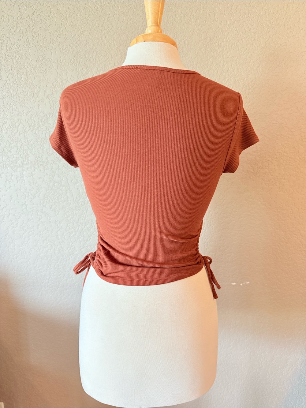 Forever 21 Rust Ribbed Ruched Drawstring Side Crop Top Small - Picture 3 of 5